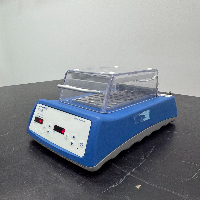VWR Digital Heat Block With Lid image 1